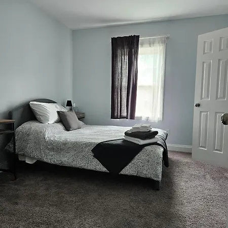 Homestay W Zuku The Cat - 10 Mins From Downtown, 20 From Airport Indianapolis Room photo